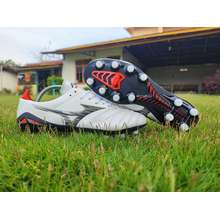 Sepatu bola hotsell mizuno morelia neo