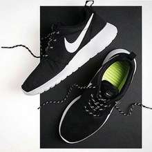 sepatu nike roshe run